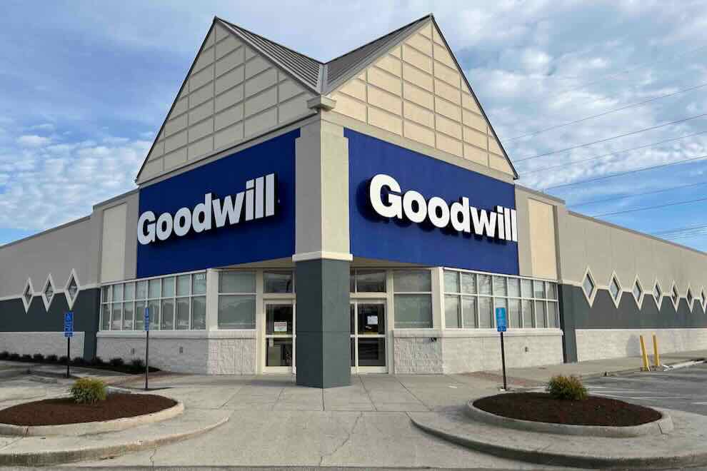 Goodwill_Exterior