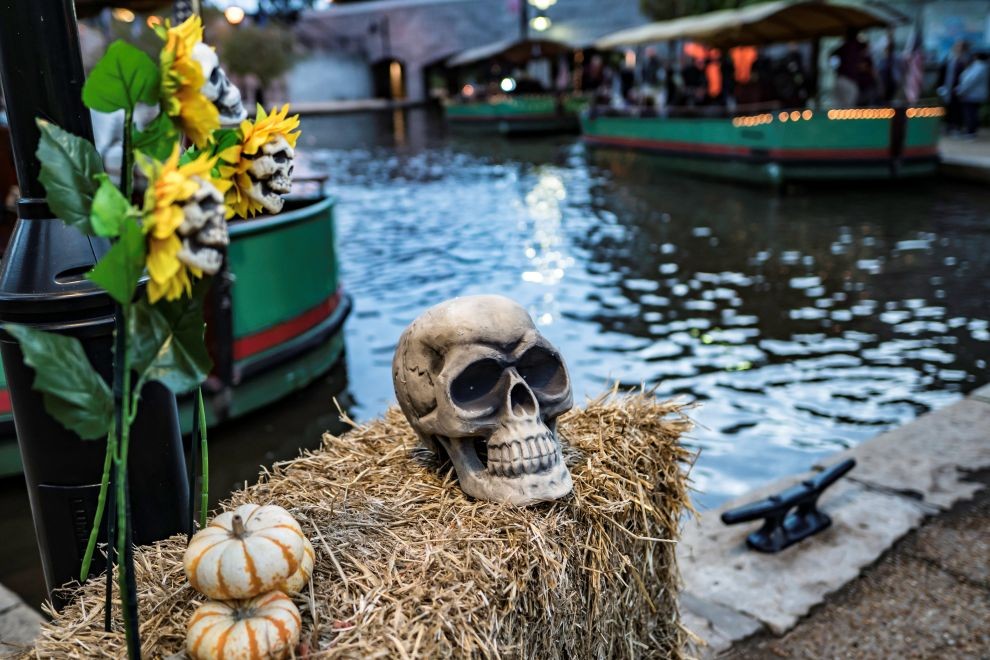 Richmond’s 2025 Eerie Canal Tours Dates Announced Richmond’s Eerie Canal Tours 2025 Friday, October 31 – Sunday, November 2 5:00 - 9:00 p.m.