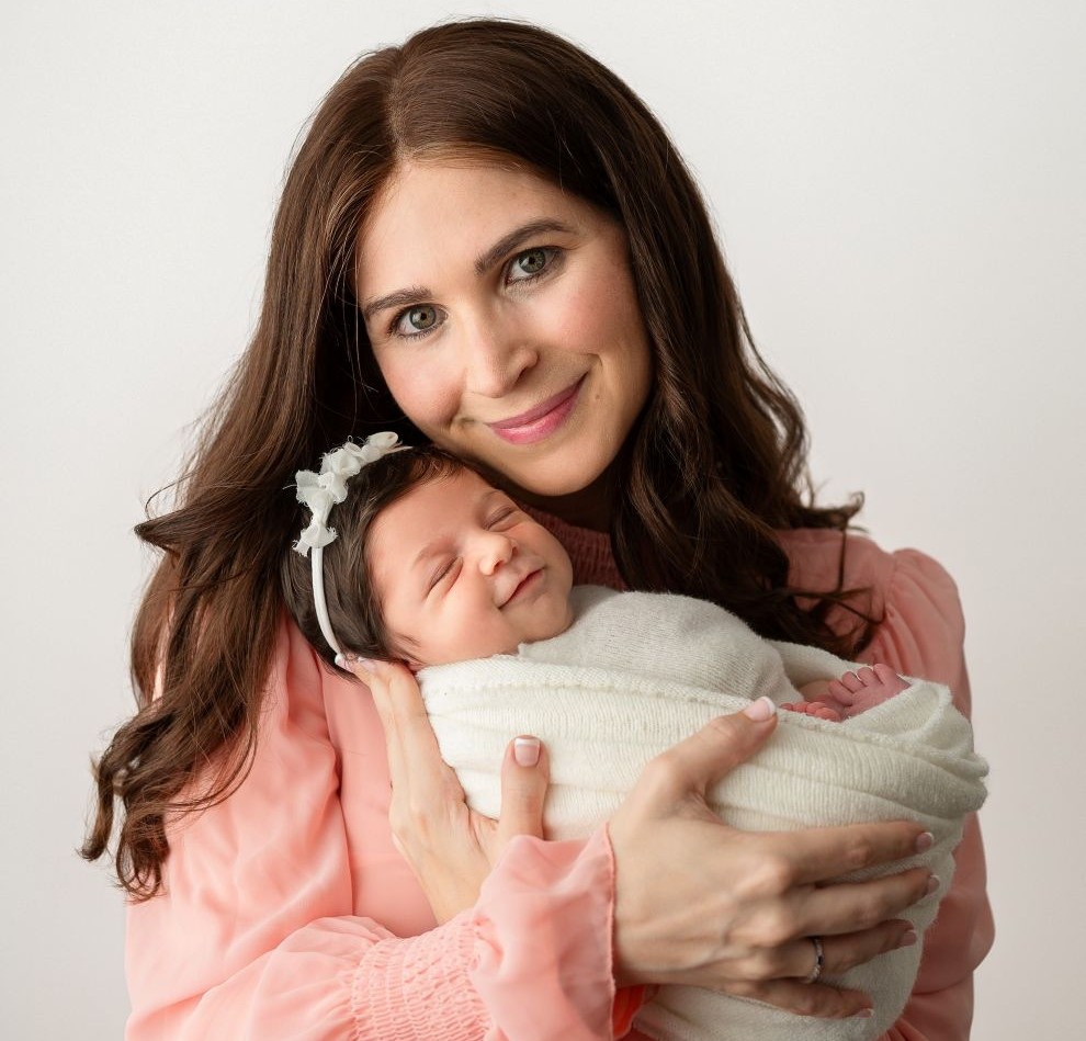 Miriam Malnik-Ezagui with Messody_Photo credit Dina Duchan