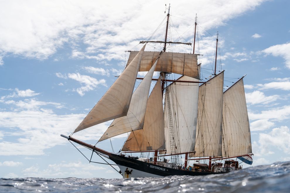 DARWIN200_ Oosterschelde_Tahiti_Photograph by Tom Dixon