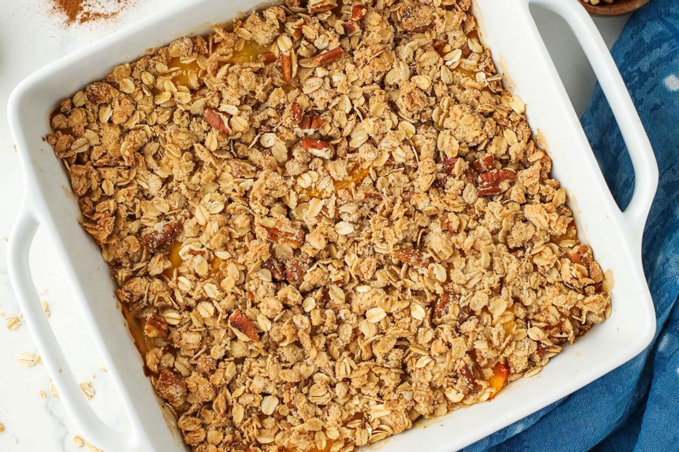 Healthy Peach Crisp from Liz Thomson, the food blogger behind "I Heart Vegetables"