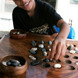 Learn to Play: Kōnane