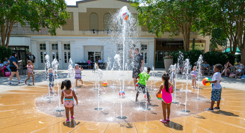 Kids Club – Red, White & Splash Bash at Stony Point Fashion Park