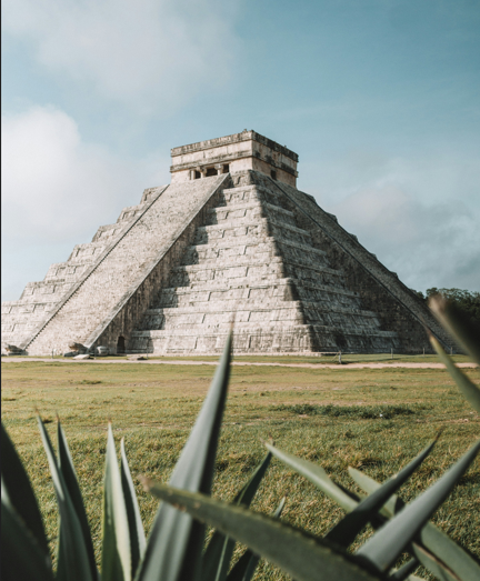 Turquoise, Jade, Shell, and Feathers: Materiality in the Ancient Americas with the VMFA