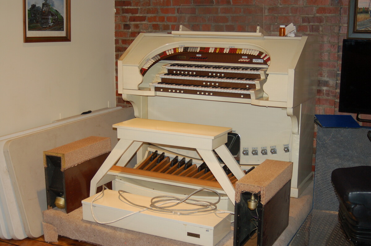 Richmond Railroad Museum Acquires Theatre Organ